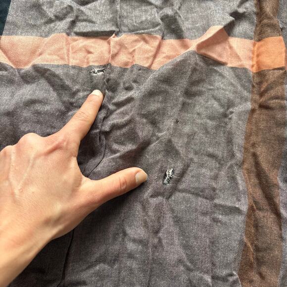 Authentic Burberry Tartan Check Scarf Shawl - Picture 6 of 7